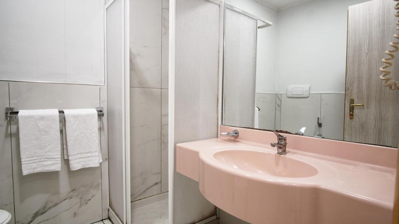Hotel Cesare 14 ナポリ エクステリア 写真