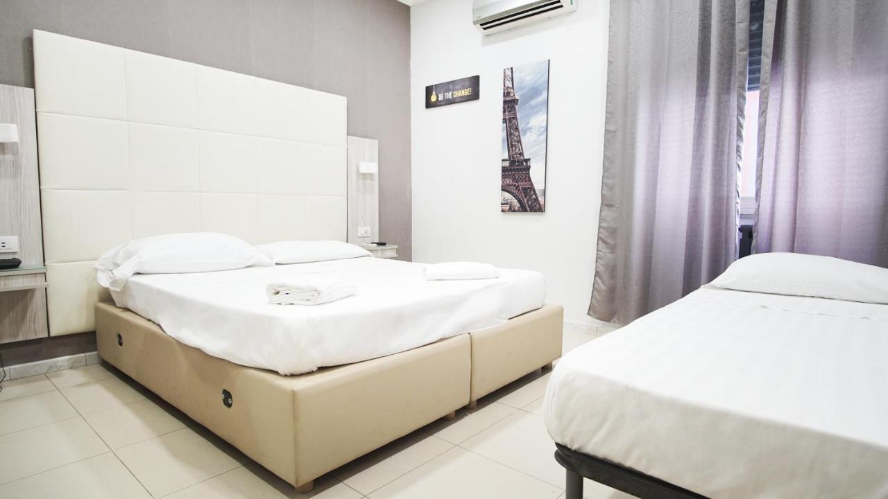 Hotel Cesare 14 ナポリ エクステリア 写真
