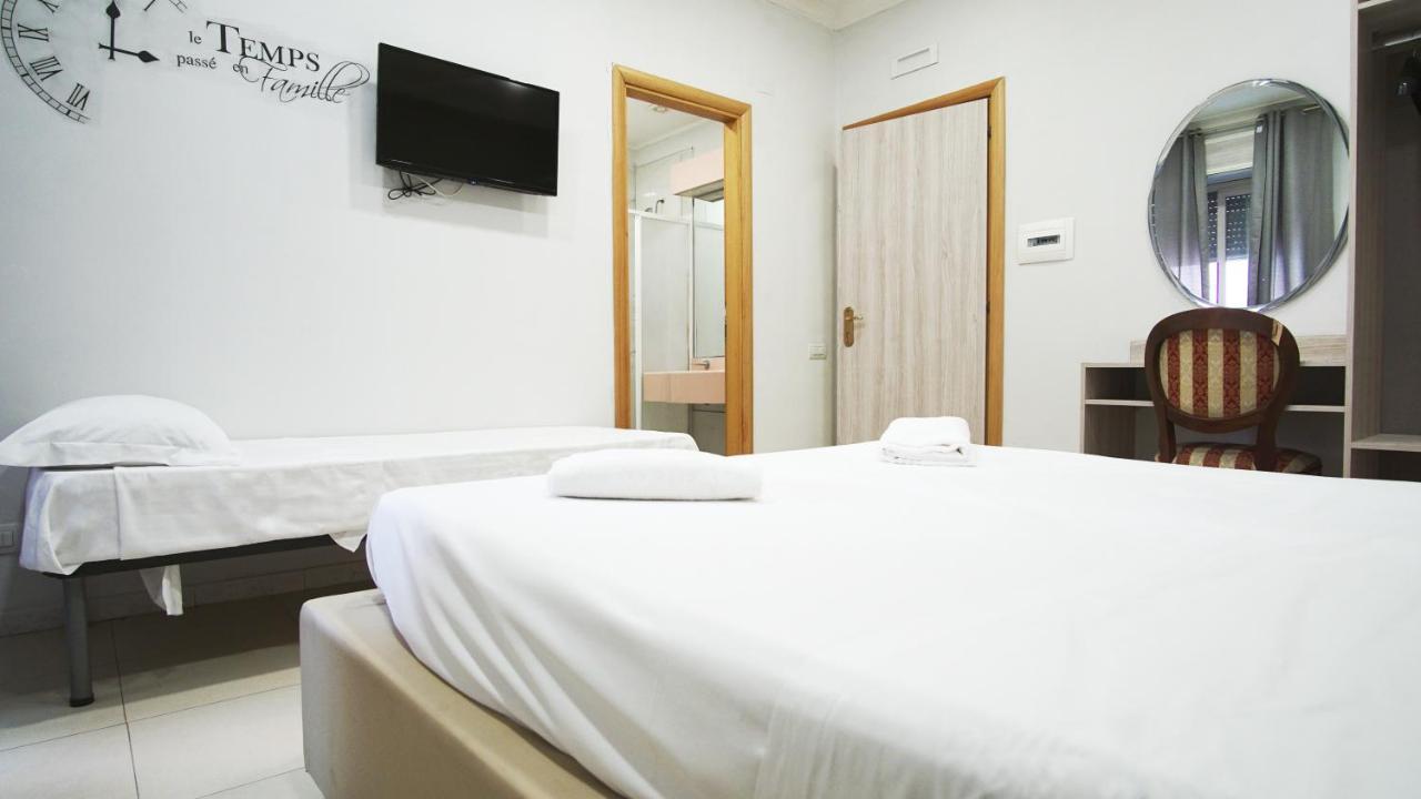 Hotel Cesare 14 ナポリ エクステリア 写真